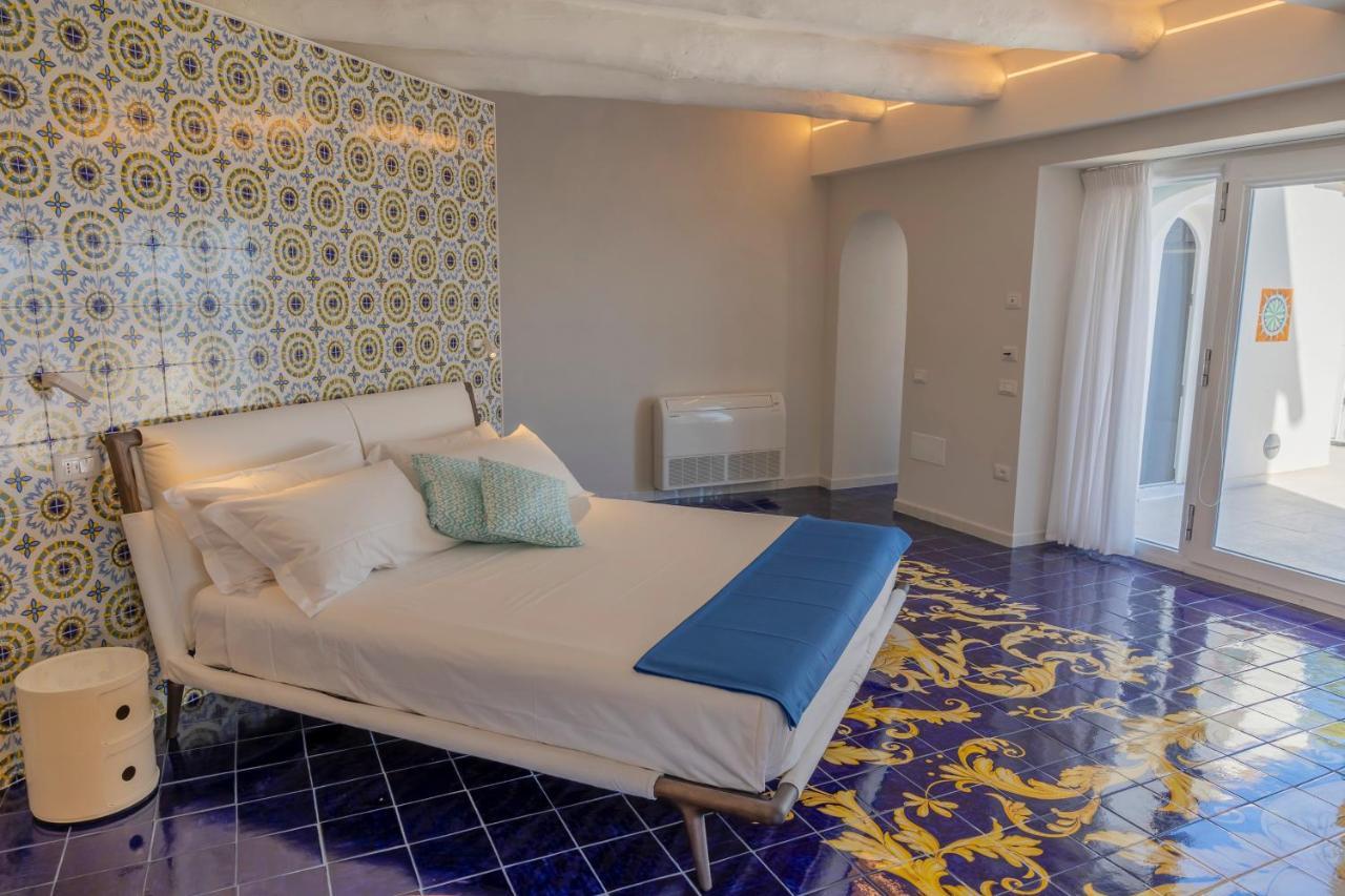 Decori Suites Amalfi Coast - Free Parking Vietri Exterior foto